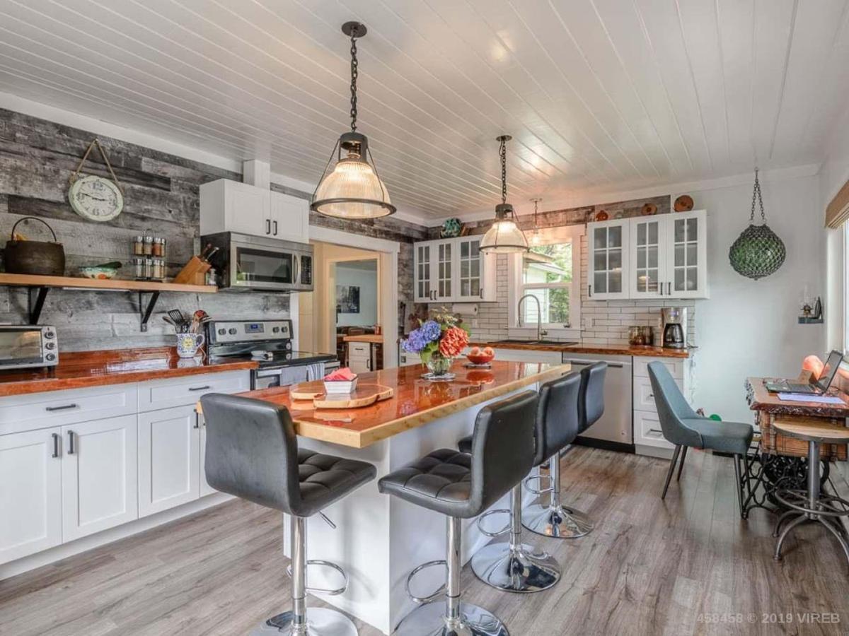 Woods End Landing Hotel Bamfield Kültér fotó