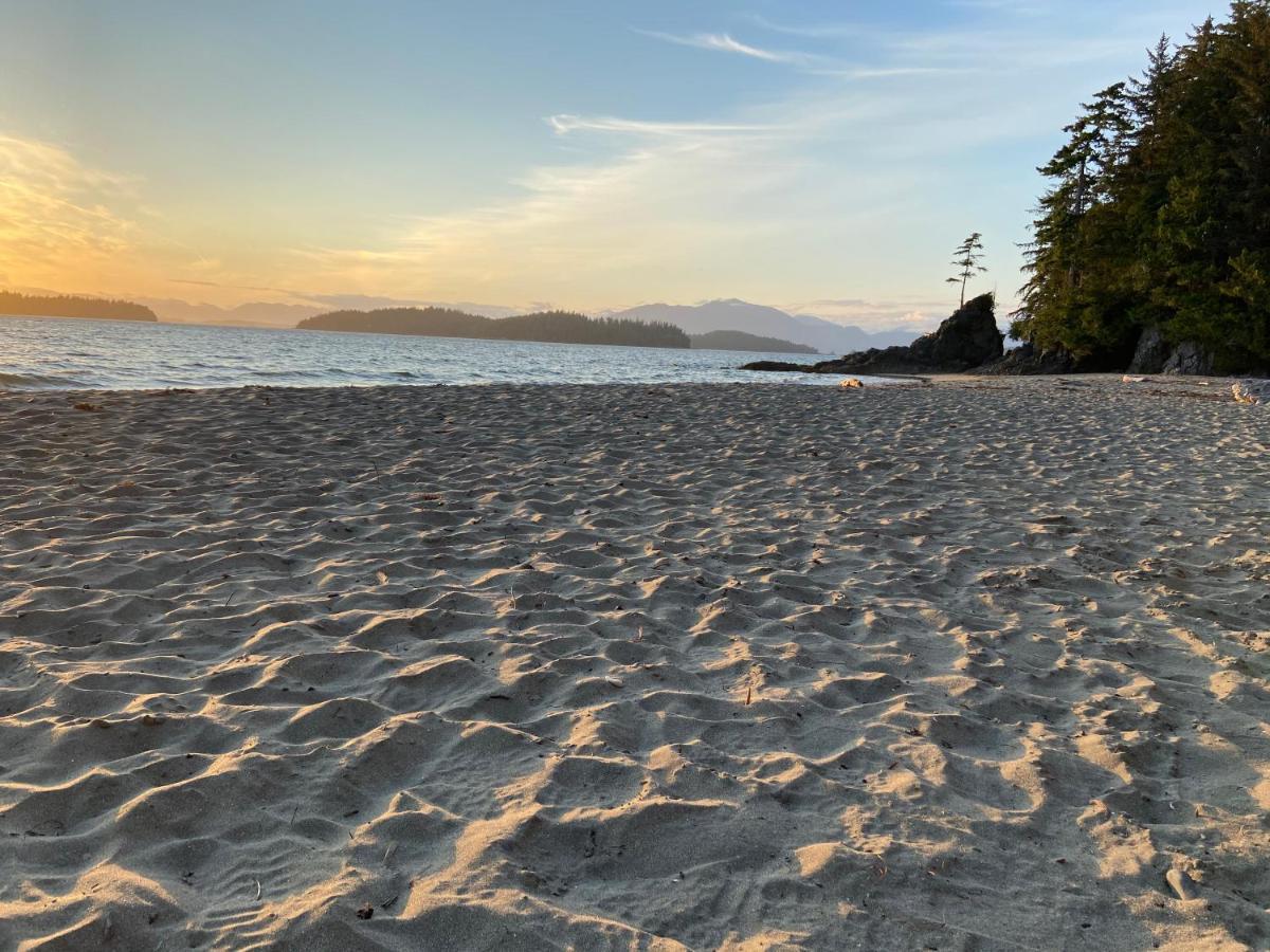 Woods End Landing Hotel Bamfield Kültér fotó