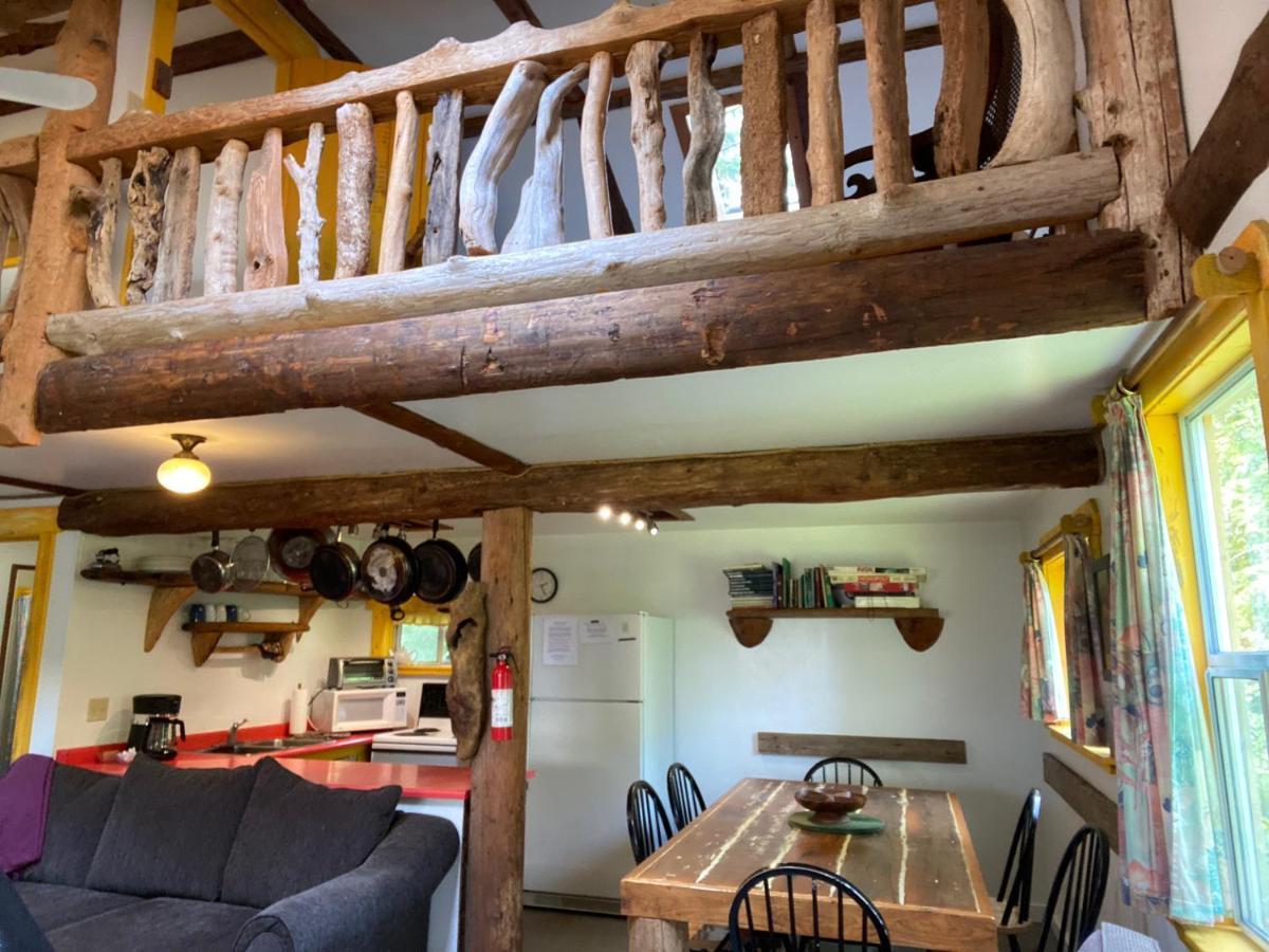 Woods End Landing Hotel Bamfield Kültér fotó